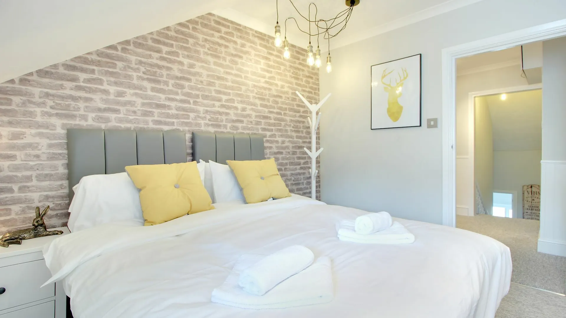 Urban Chic - Loft Style Central Apt 2 To 6 Guest Brighton Apartment