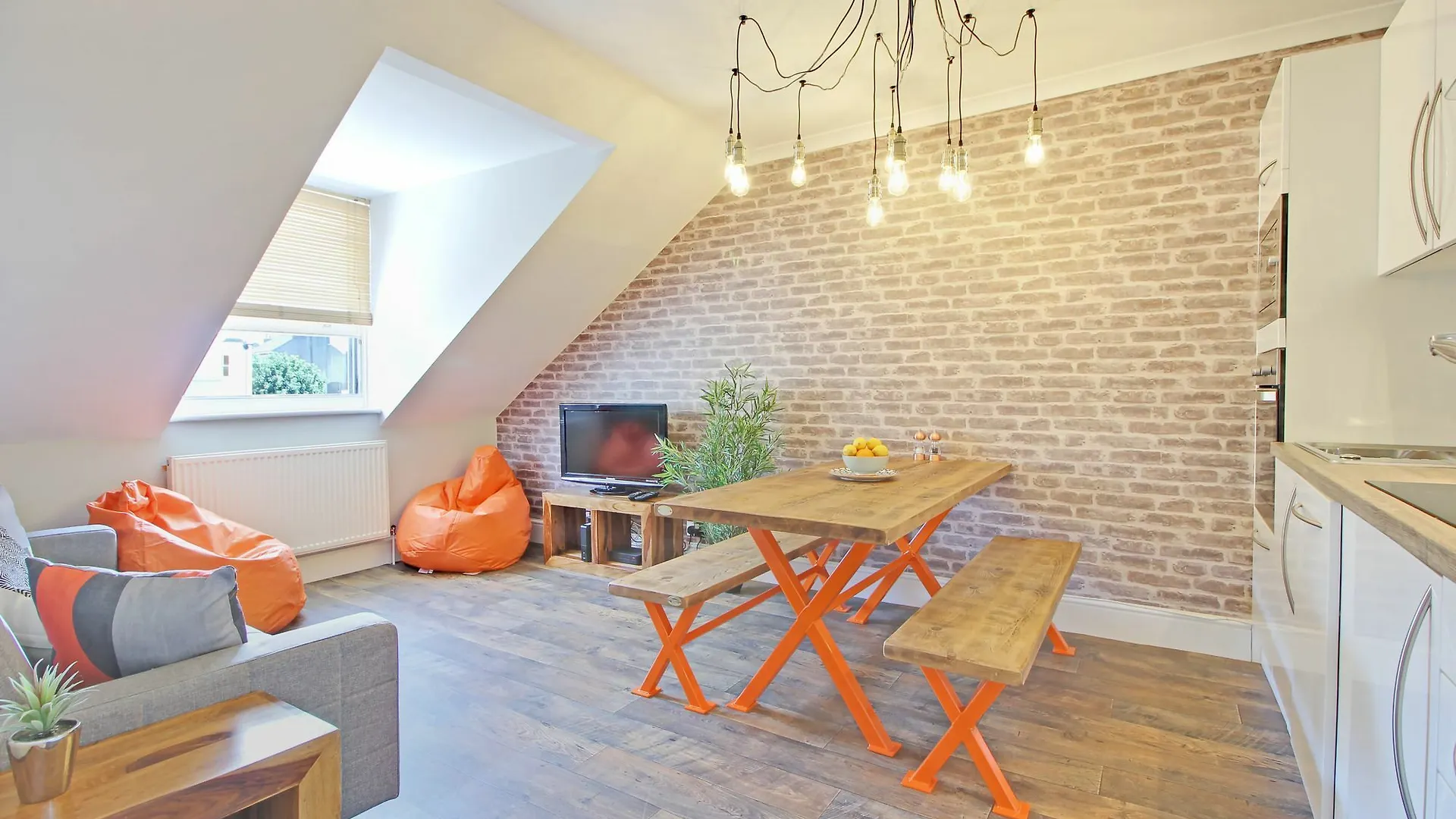 Urban Chic - Loft Style Central Apt 2 To 6 Guest Brighton United Kingdom